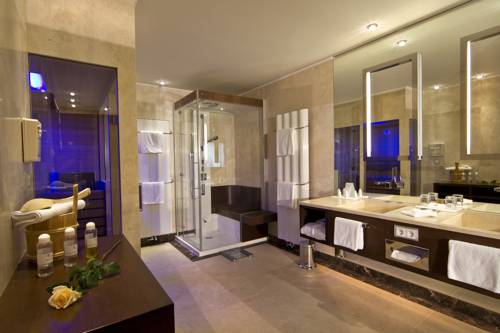 Imagen de la habitación del Hotel Iris Porsche and Restaurant. Foto 12
