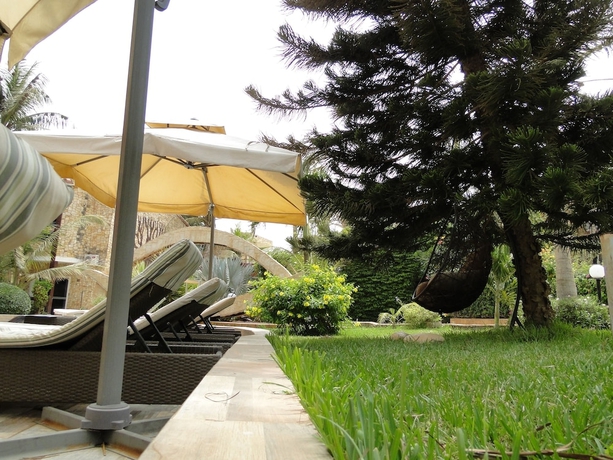 Imagen de los exteriores del Hotel Iris Ressort Space et Resort. Foto 17