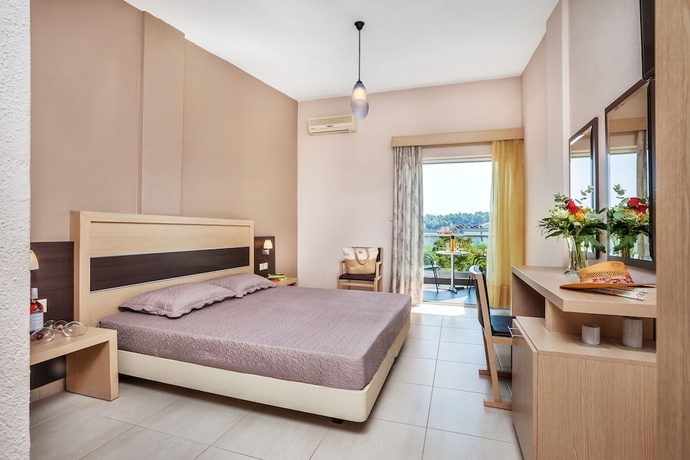Imagen de la habitación del Hotel Iris, Siviri. Foto 3