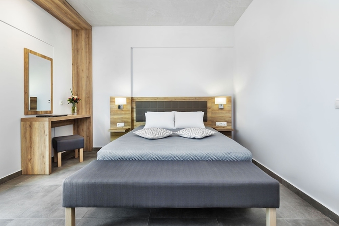 Imagen de la habitación del Hotel Iris, Siviri. Foto 9