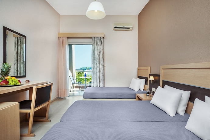 Imagen de la habitación del Hotel Iris, Siviri. Foto 12
