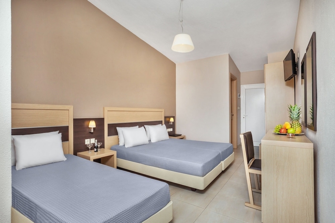 Imagen de la habitación del Hotel Iris, Siviri. Foto 15