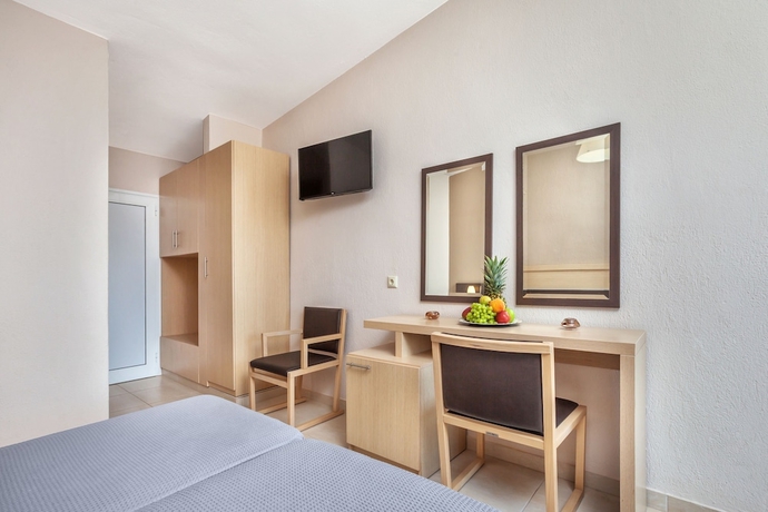 Imagen de la habitación del Hotel Iris, Siviri. Foto 16