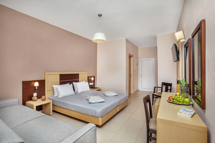 Imagen de la habitación del Hotel Iris, Siviri. Foto 19