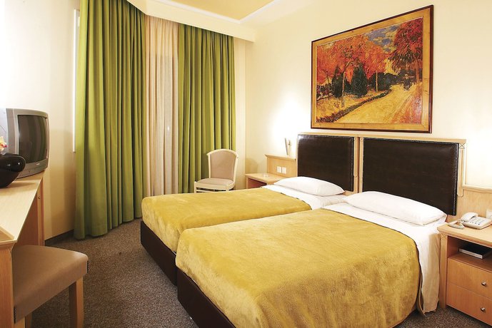 Imagen de la habitación del Hotel Iris, Thermi. Foto 9