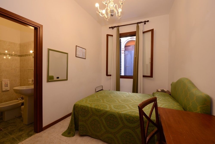 Imagen de la habitación del Hotel Iris, Venecia. Foto 3