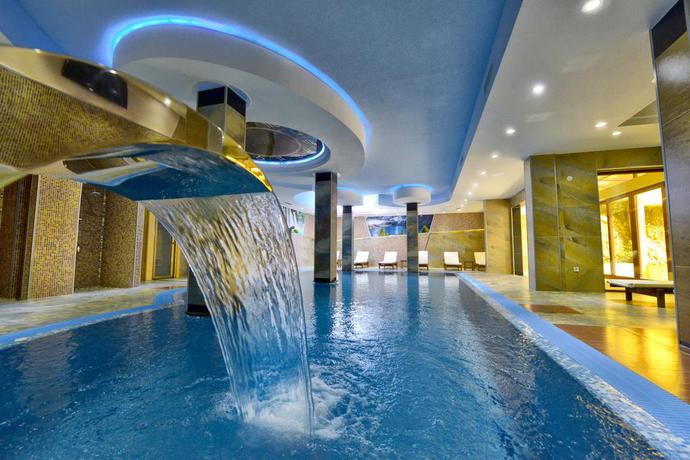 Imagen de la piscina del Hotel Iris, Zlatibor. Foto 12