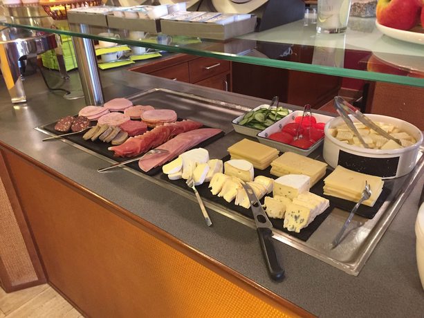 Imagen del bar/restaurante del Hotel Iris am See. Foto 3