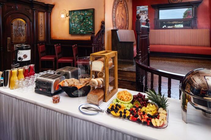 Imagen general del Hotel Irish Cottage Inn & Suites. Foto 21