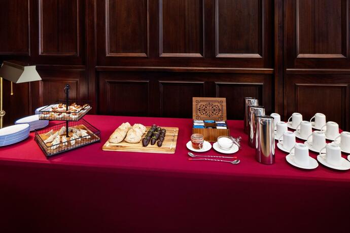 Imagen general del Hotel Irish Cottage Inn & Suites. Foto 28