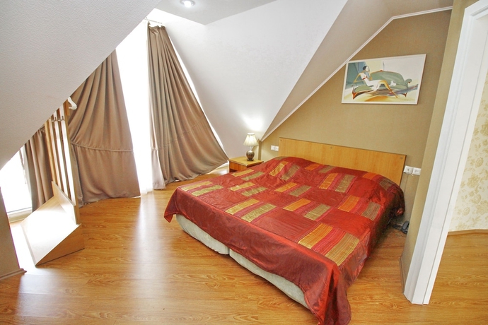 Imagen de la habitación del Hotel Irmeni. Foto 4