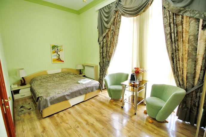 Imagen de la habitación del Hotel Irmeni. Foto 7