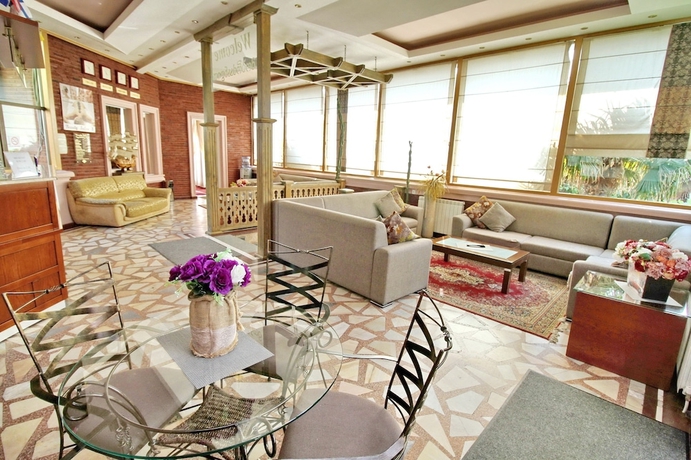 Imagen de los interiores del Hotel Irmeni. Foto 19