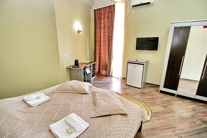 Imagen de la habitación del Hotel Irmeni. Foto 14