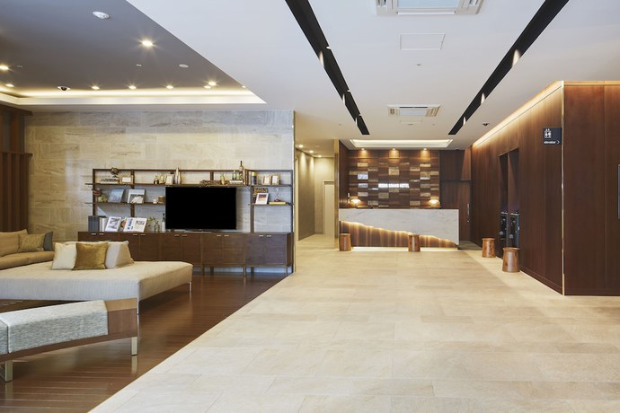 Imagen de los interiores del Hotel Iroha Grand. Foto 15