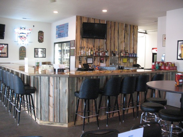 Imagen del bar/restaurante del Hotel Iron Horse Inn. Foto 12