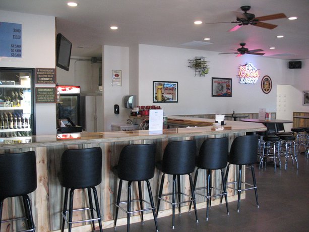 Imagen del bar/restaurante del Hotel Iron Horse Inn. Foto 13