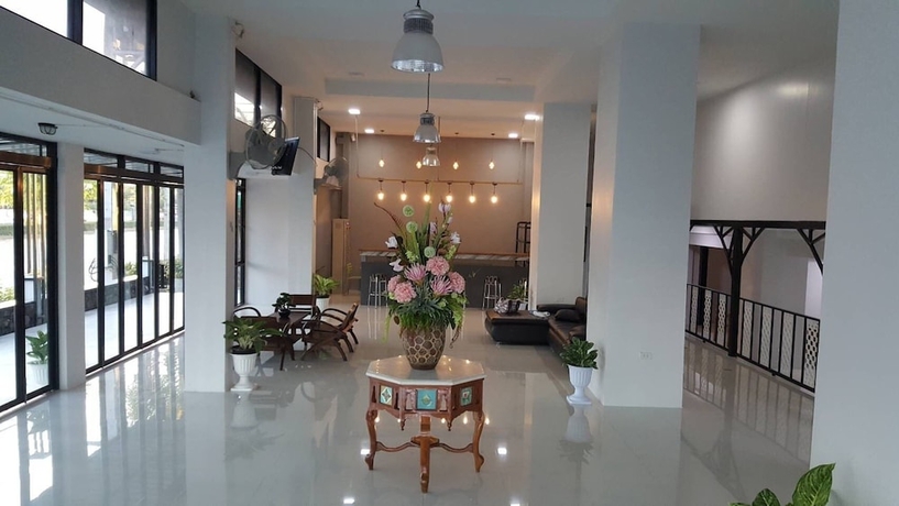 Imagen de los interiores del Hotel Iron Resortandhotel. Foto 18