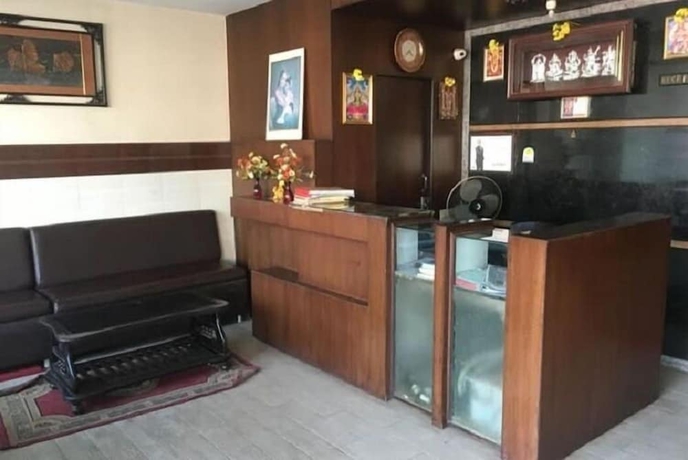 Imagen general del Hotel Iroomz Amrutha Residency. Foto 1