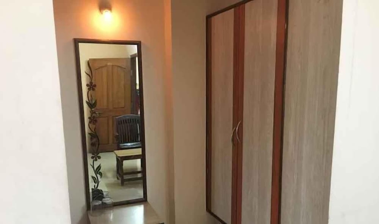 Imagen de la habitación del Hotel Iroomz Amrutha Residency. Foto 13
