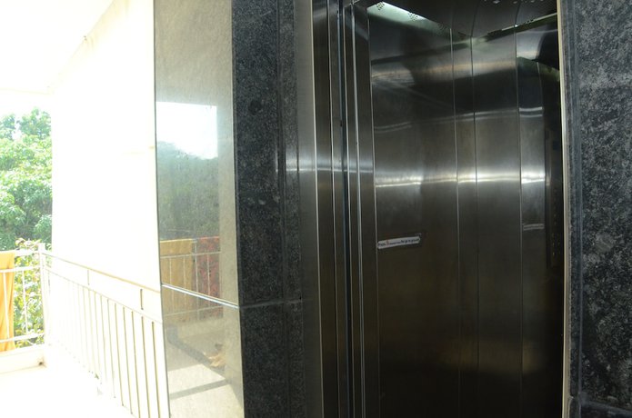 Imagen de los interiores del Hotel Iroomz Gananjaya - Hostel. Foto 18