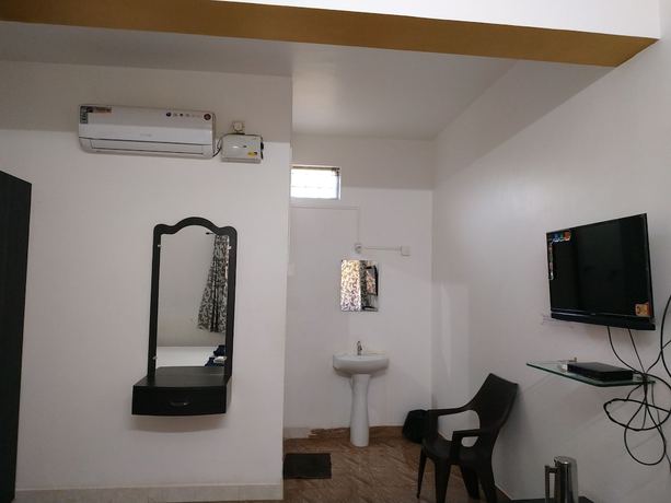 Imagen de la habitación del Hotel Iroomz Gananjaya - Hostel. Foto 11