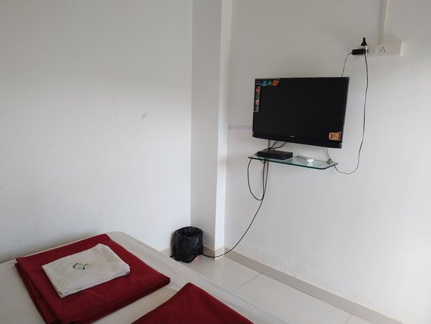 Imagen de la habitación del Hotel Iroomz Gananjaya - Hostel. Foto 13