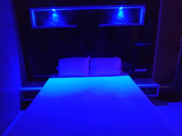 Imagen de la habitación del Hotel Iroomz Savitri Guest House. Foto 3