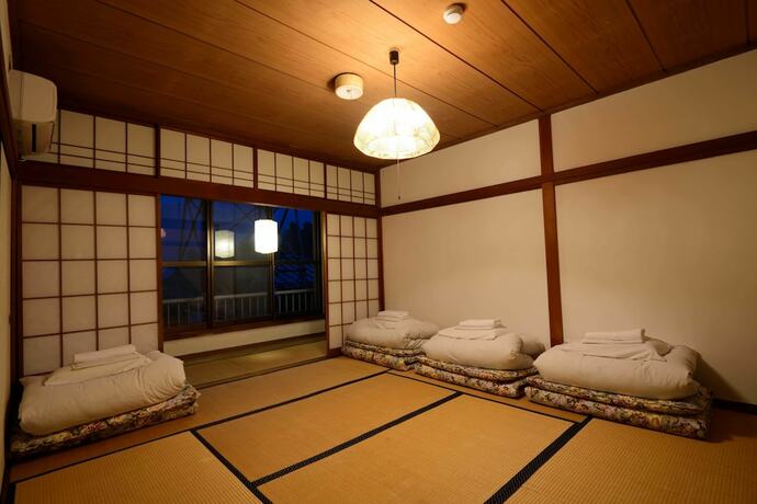 Imagen de la habitación del Hotel Irori Guest House Tenmaku. Foto 9