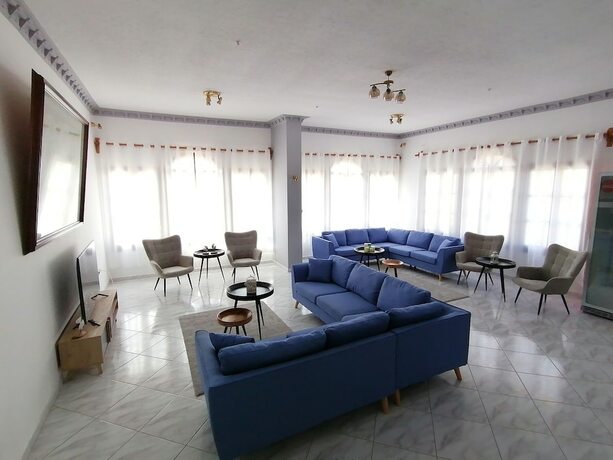 Imagen general del Hotel Iro\'s Residence. Foto 7