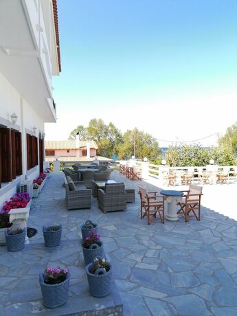 Imagen general del Hotel Iro\'s Residence. Foto 9