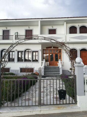 Imagen general del Hotel Iro\'s Residence. Foto 11