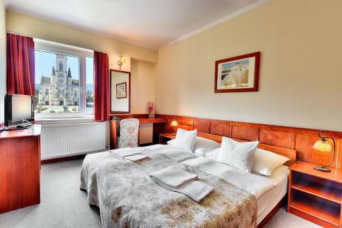 Imagen de la habitación del Hotel Irottk&ouml;. Foto 6