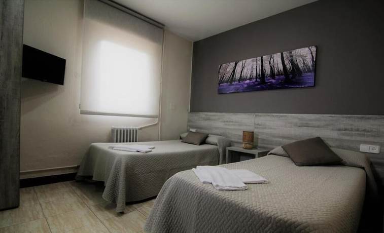 Imagen de la habitación del Hotel Irubide. Foto 5