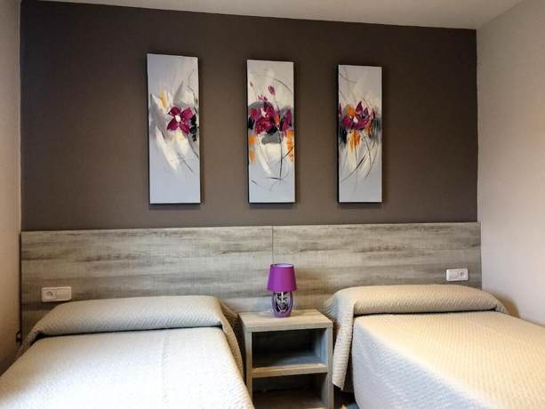 Imagen de la habitación del Hotel Irubide. Foto 15