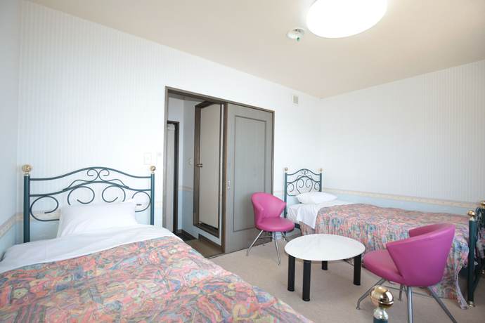 Imagen de la habitación del Hotel Iruka. Foto 15