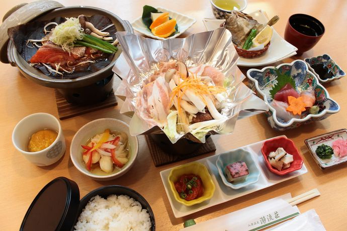 Imagen del bar/restaurante del Hotel Iruka Onsen Seiryuusou. Foto 6