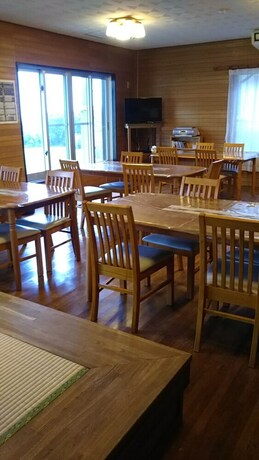 Imagen del bar/restaurante del Hotel Irumoteso. Foto 2