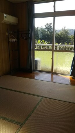 Imagen de la habitación del Hotel Irumoteso. Foto 3