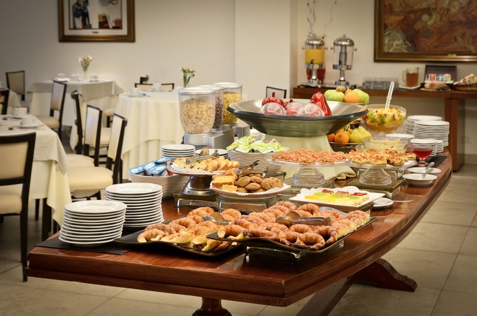 Imagen del bar/restaurante del Hotel Iru&ntilde;a, Mar del Plata. Foto 3