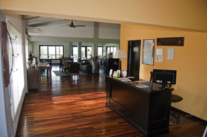 Imagen de los interiores del Hotel Irupe Lodge. Foto 16