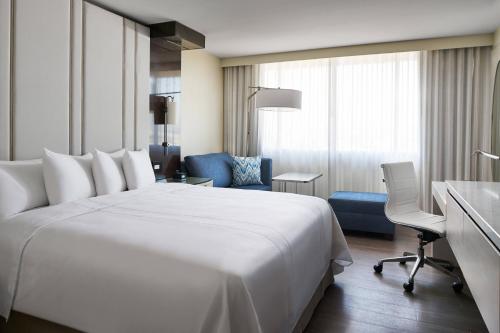 Imagen de la habitación del Hotel Irvine Marriott. Foto 5