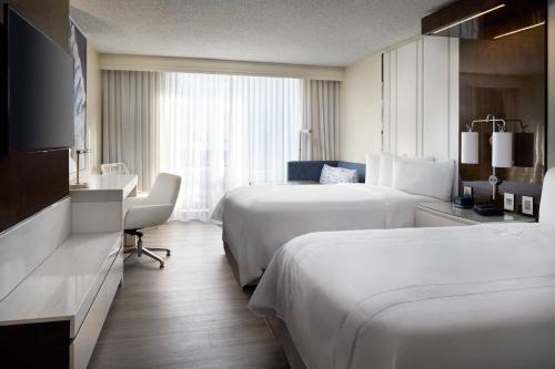 Imagen de la habitación del Hotel Irvine Marriott. Foto 8