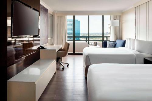 Imagen de la habitación del Hotel Irvine Marriott. Foto 10