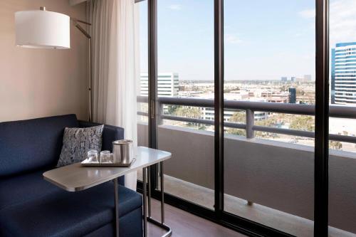 Imagen de la habitación del Hotel Irvine Marriott. Foto 16