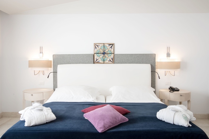 Imagen de la habitación del Hotel Is Arenas Resort. Foto 10