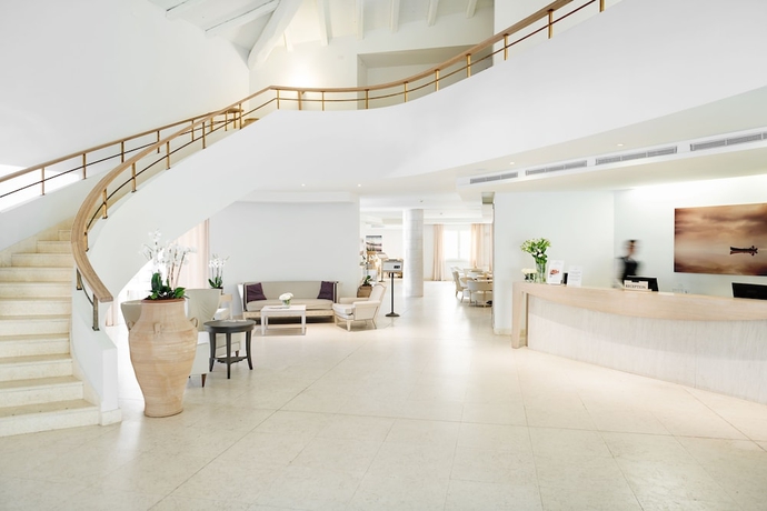 Imagen de los interiores del Hotel Is Arenas Resort. Foto 18