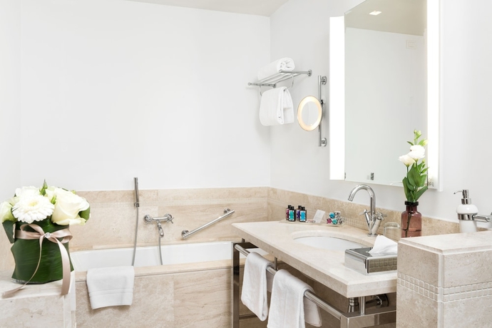 Imagen de la habitación del Hotel Is Arenas Resort. Foto 15