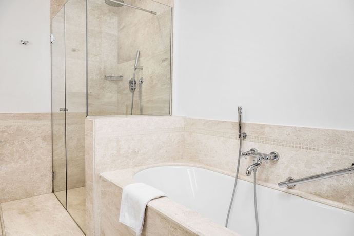 Imagen de la habitación del Hotel Is Arenas Resort. Foto 17