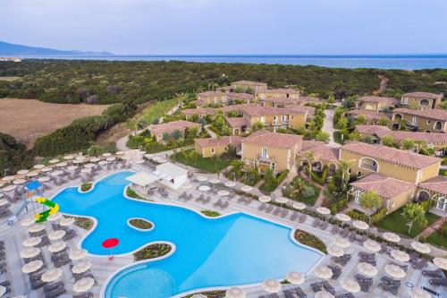 Imagen general del Hotel Is Serenas Badesi Resort. Foto 4